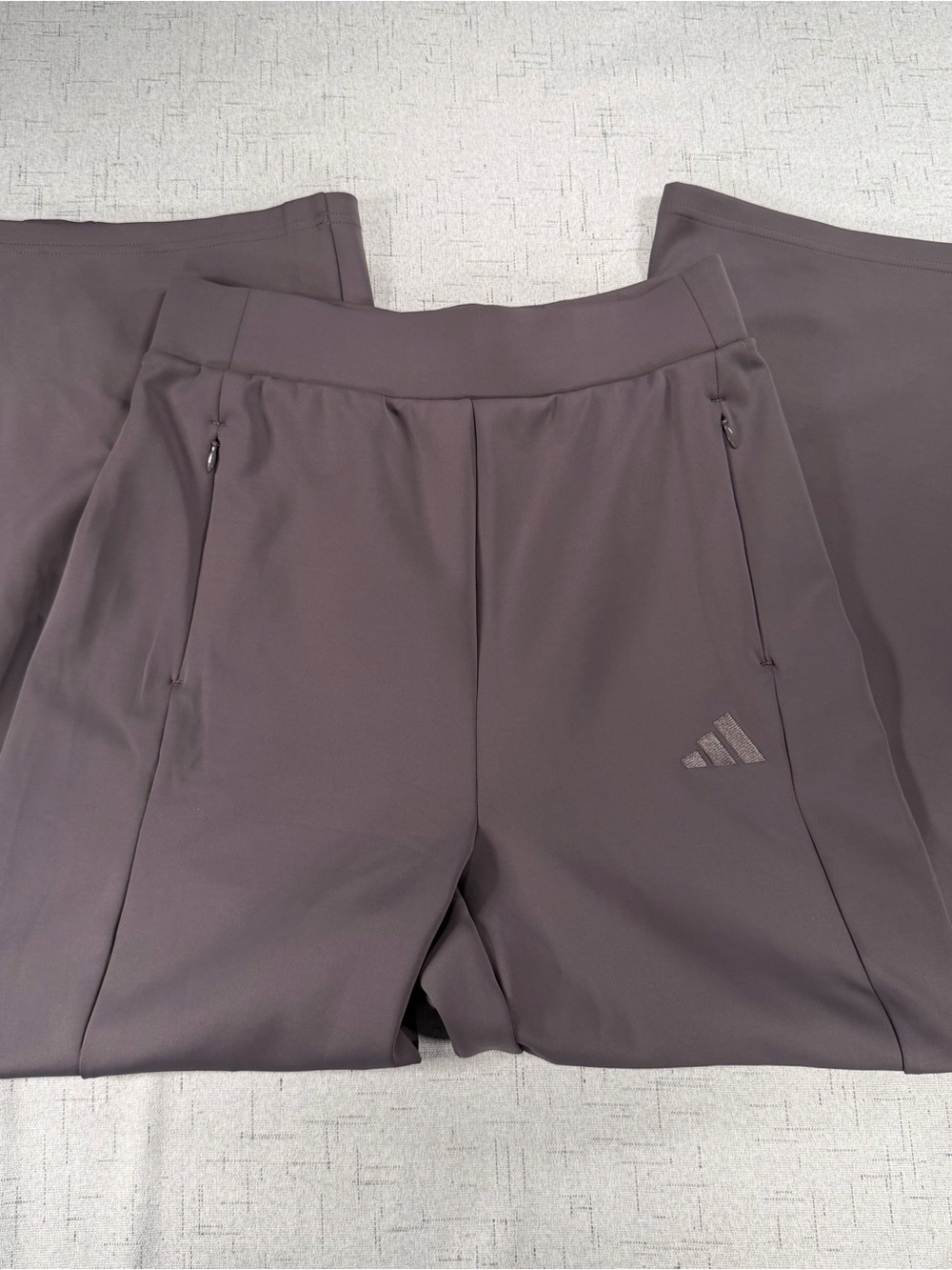 adidas Women Gray Pull-On Track Pants S 25” Inseam Stretch Zip Pockets